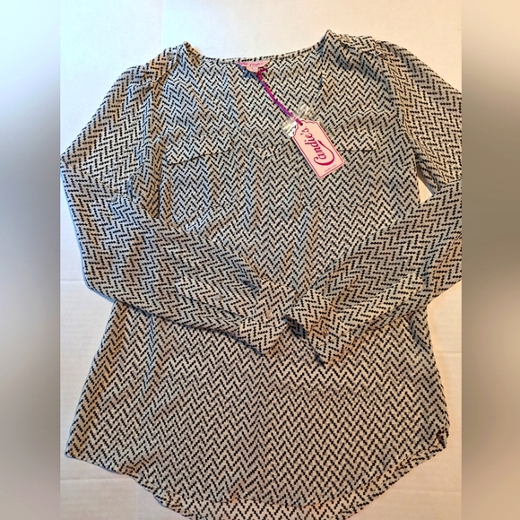 Ladies Candies Utility V-Neck Tunic Blouse Size Small Brand New With Tags - Picture 3 of 6